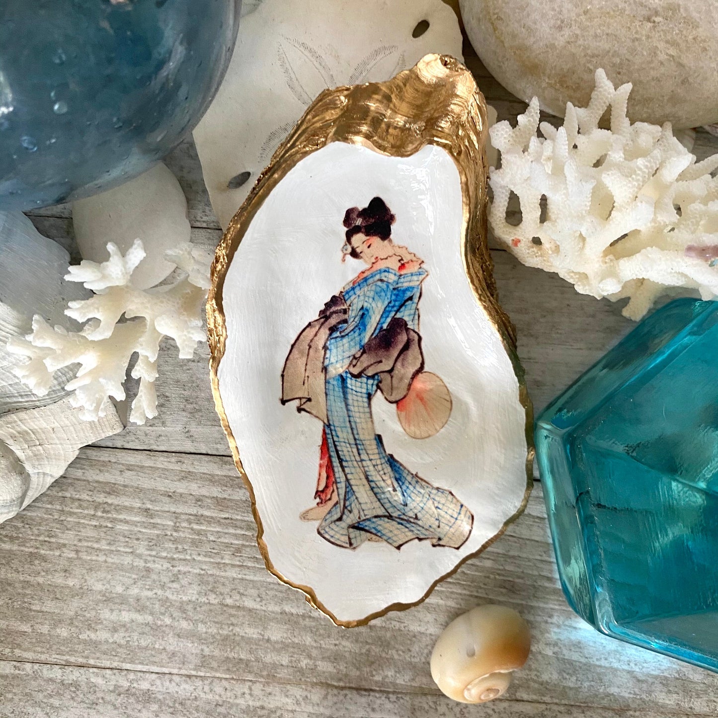Decoupage Oyster Shell Trinket Dish Geisha Art