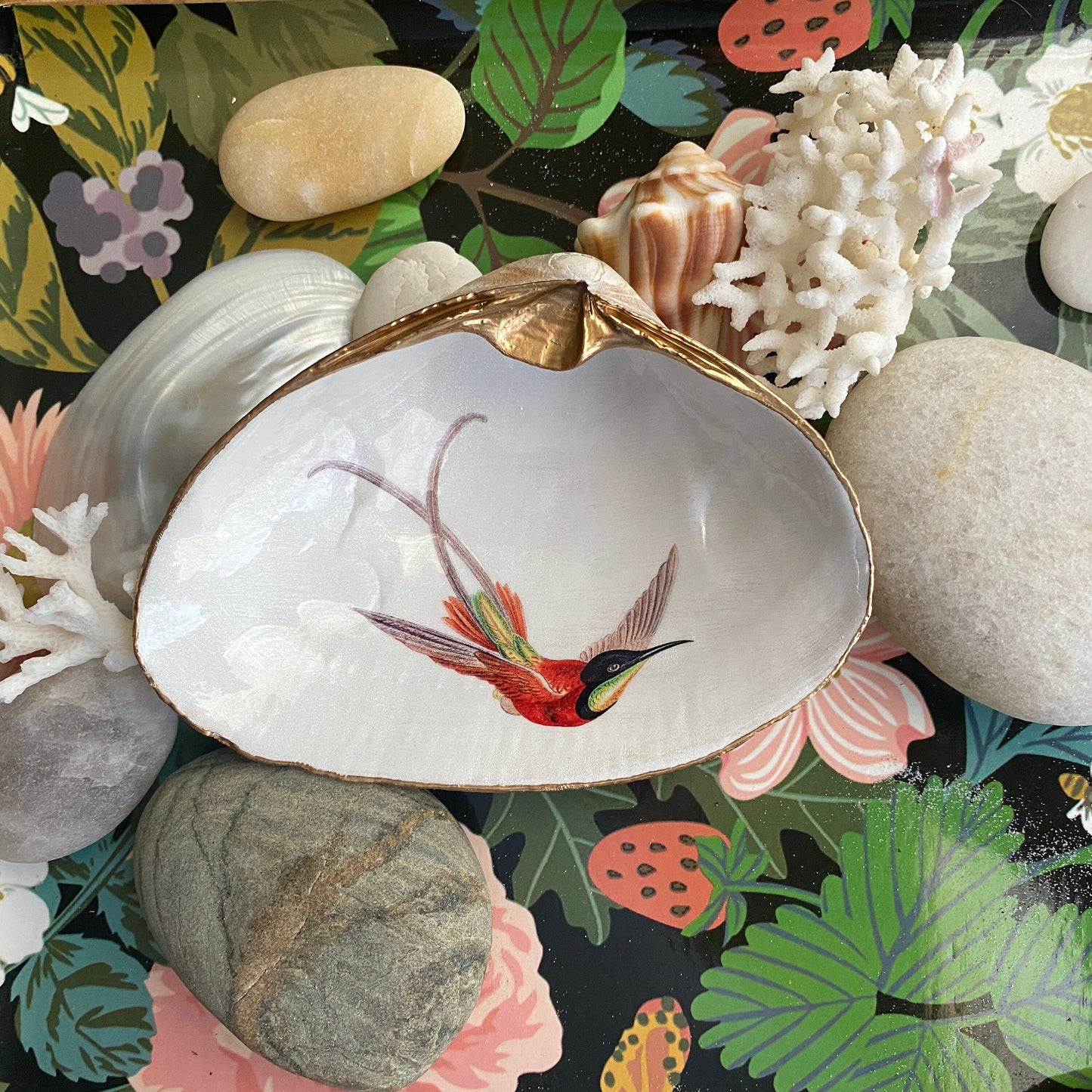 Decoupage Clam Shell Ring Dish – Hummingbird Design Bird Lover Art