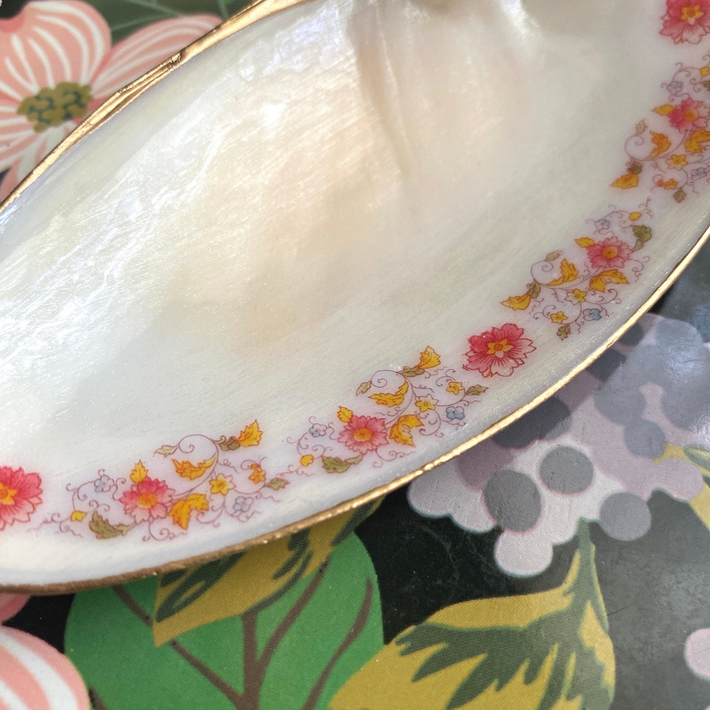 Decoupage Floral Clam Shell Ring Dish – Coastal Jewelry Holder, Nautical Gift