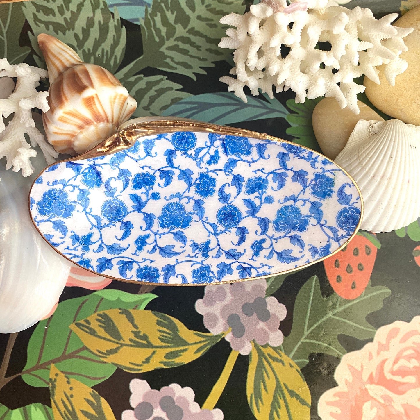Decoupage Chinoiserie Clam Shell Ring Dish – Blue & White Jewelry Holder, Coastal Decor