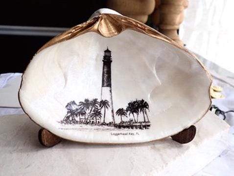 Handmade Custom Clam Shell Stand