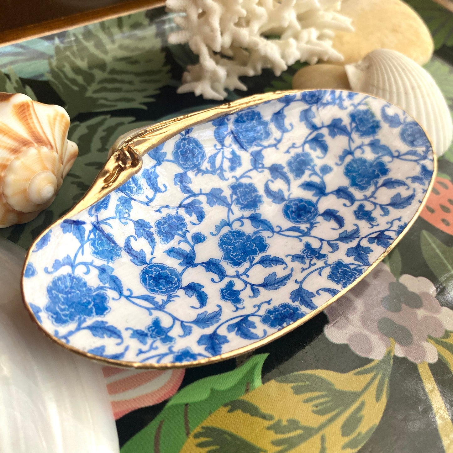 Decoupage Chinoiserie Clam Shell Ring Dish – Blue & White Jewelry Holder, Coastal Decor