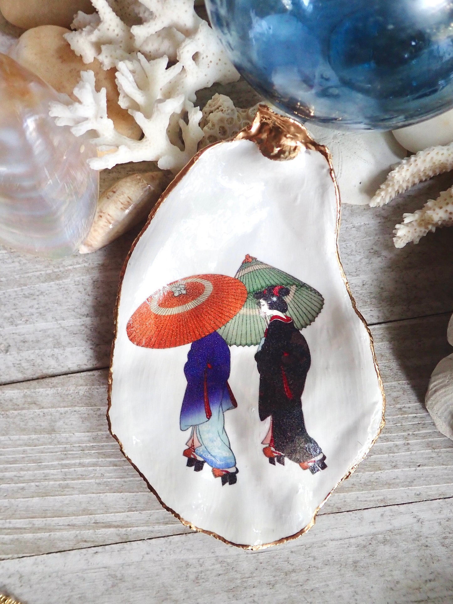 Decoupage Oyster Shell Trinket Dish Geisha Art