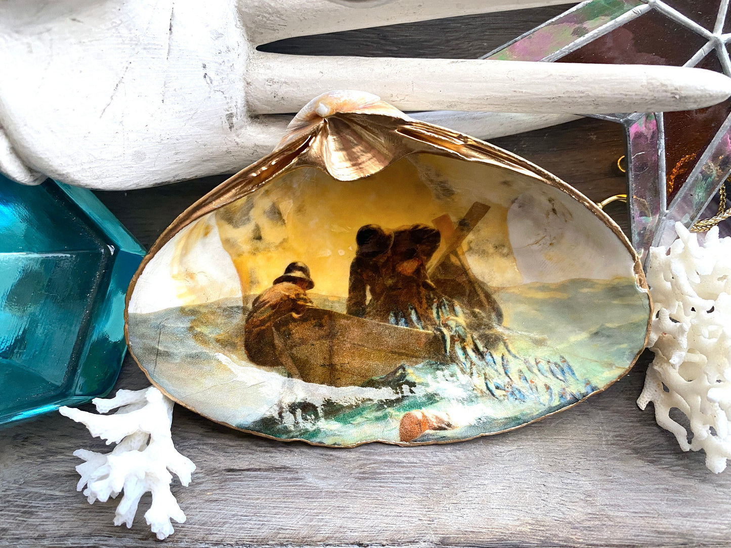 Winslow Homer "The Herring Net" Shell Art – Decoupage Clam Shell Ring Dish