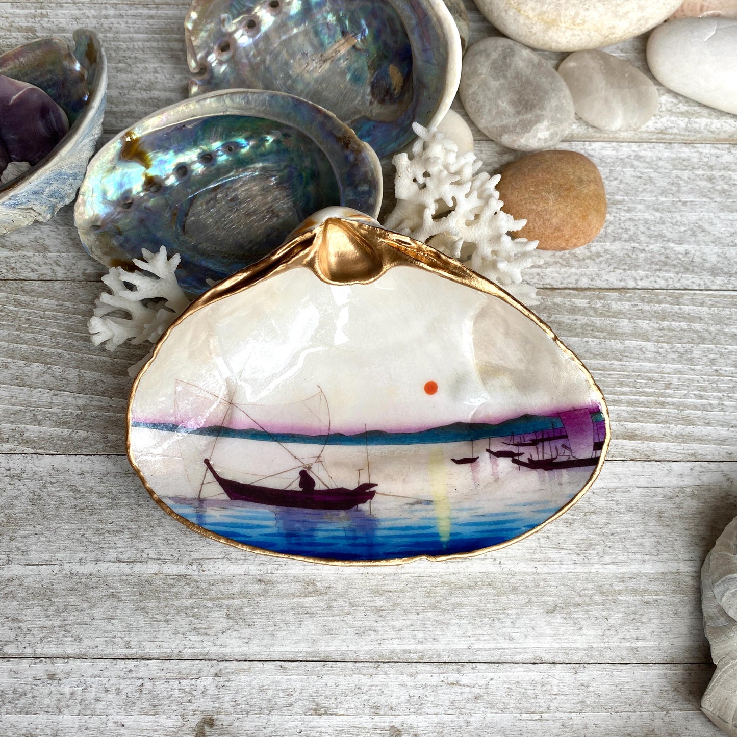 Decoupage Clam Shell Trinket Dish – Japanese Art