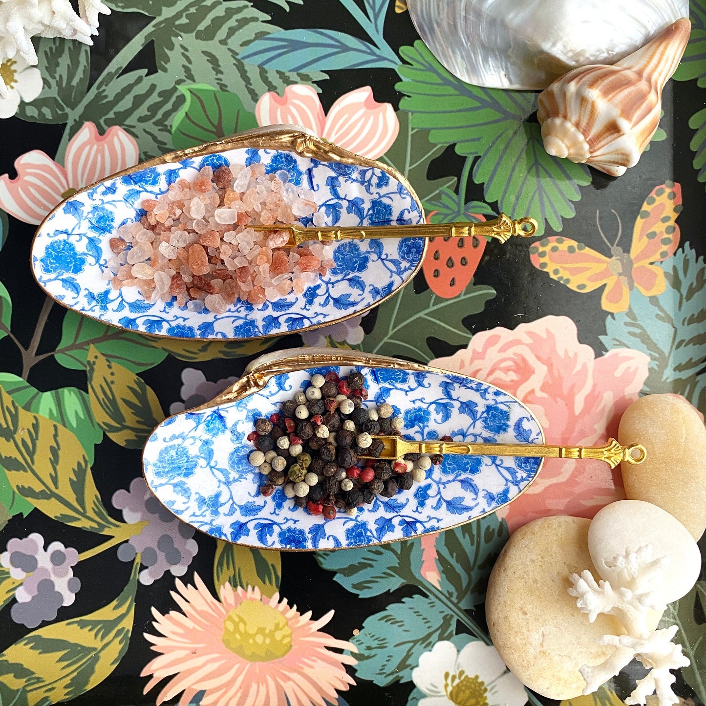 Handcrafted Clam Shell Salt and Pepper Dishes – Beach House Table Decor