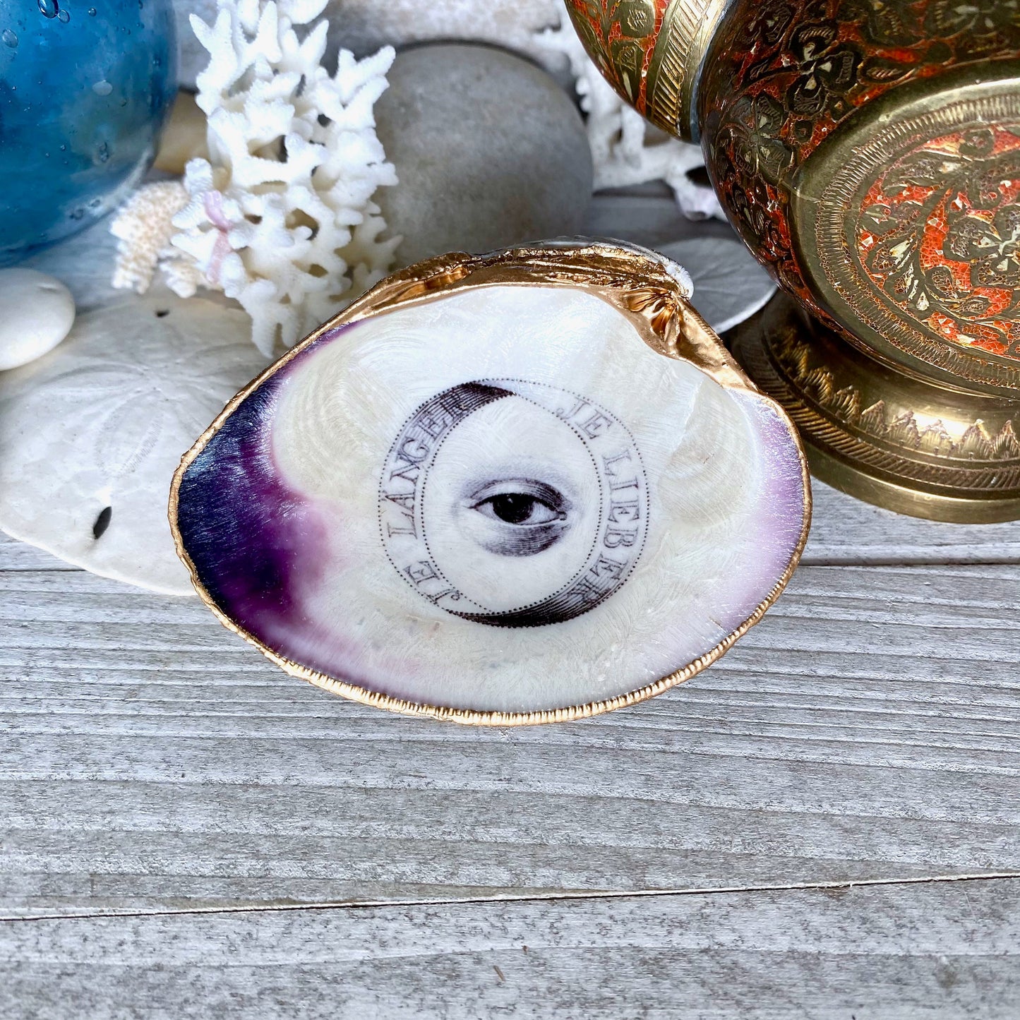 Decoupage Clam Shell Trinket Dish – All-Seeing Eye Motif