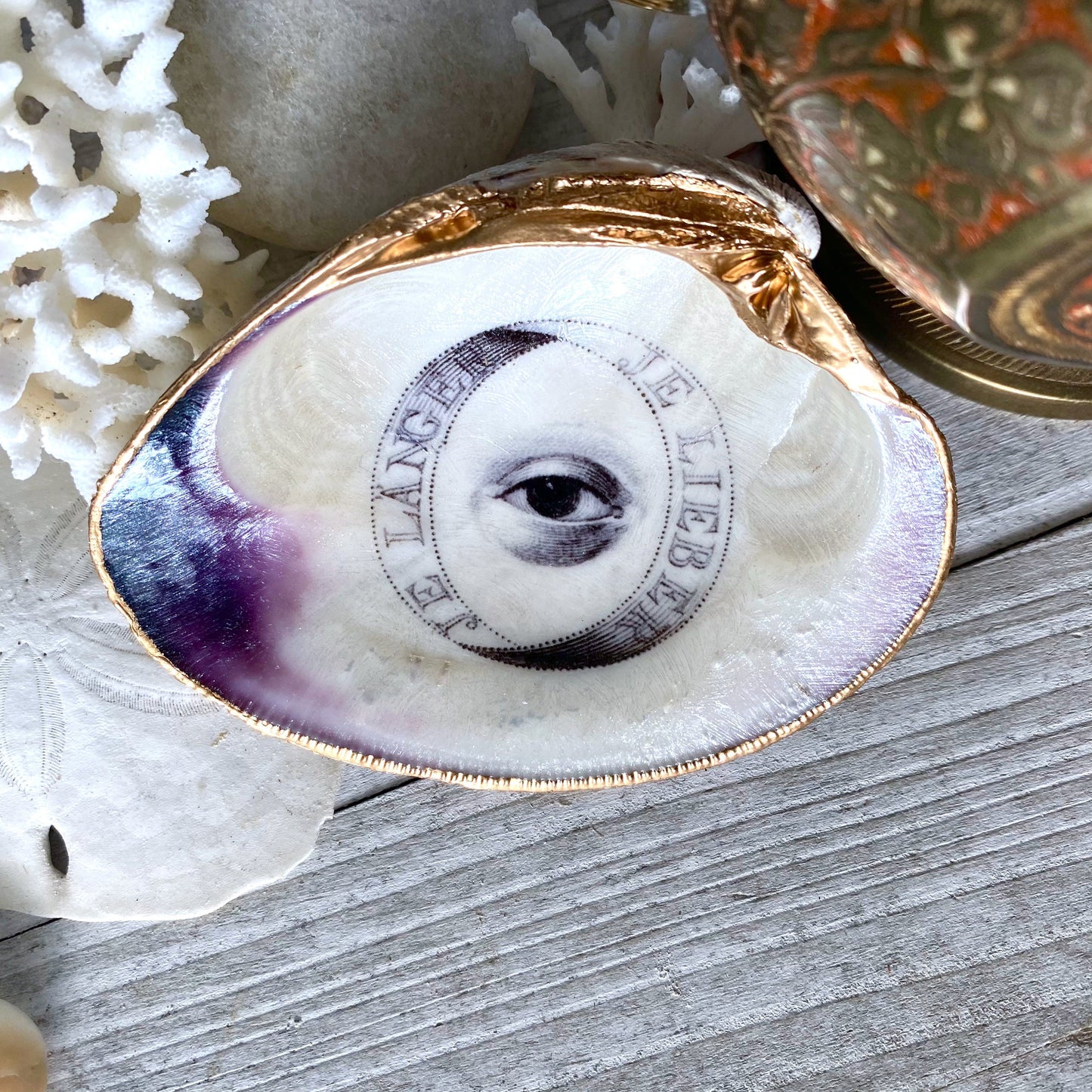Decoupage Clam Shell Trinket Dish – All-Seeing Eye Motif