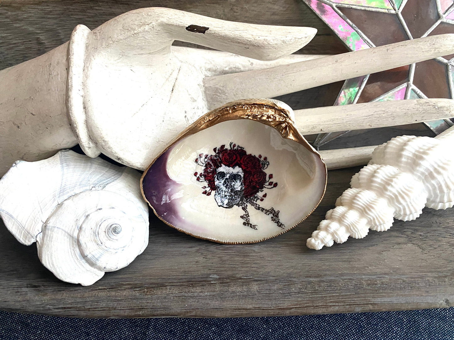 Decoupage Clam Shell Ring Dish – Hand-Painted Skull & Roses, Gothic Decor