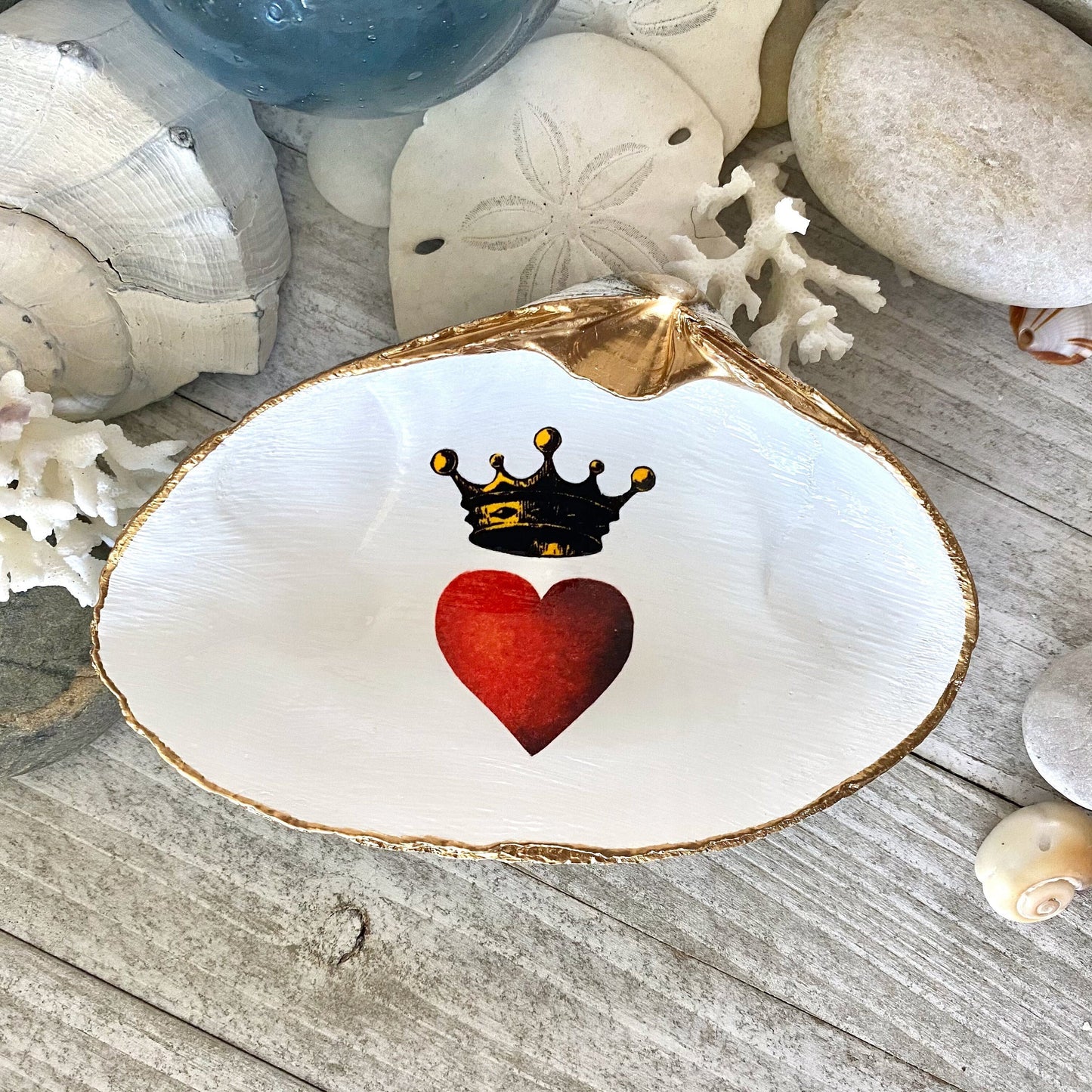Decoupage Clam Shell Jewelry Dish – Heart & Crown Motif, Valentine's Day Gift
