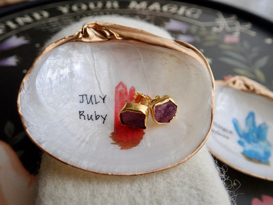 Decoupage Birthstone Clam Shell Ring Dish – Coastal Decor