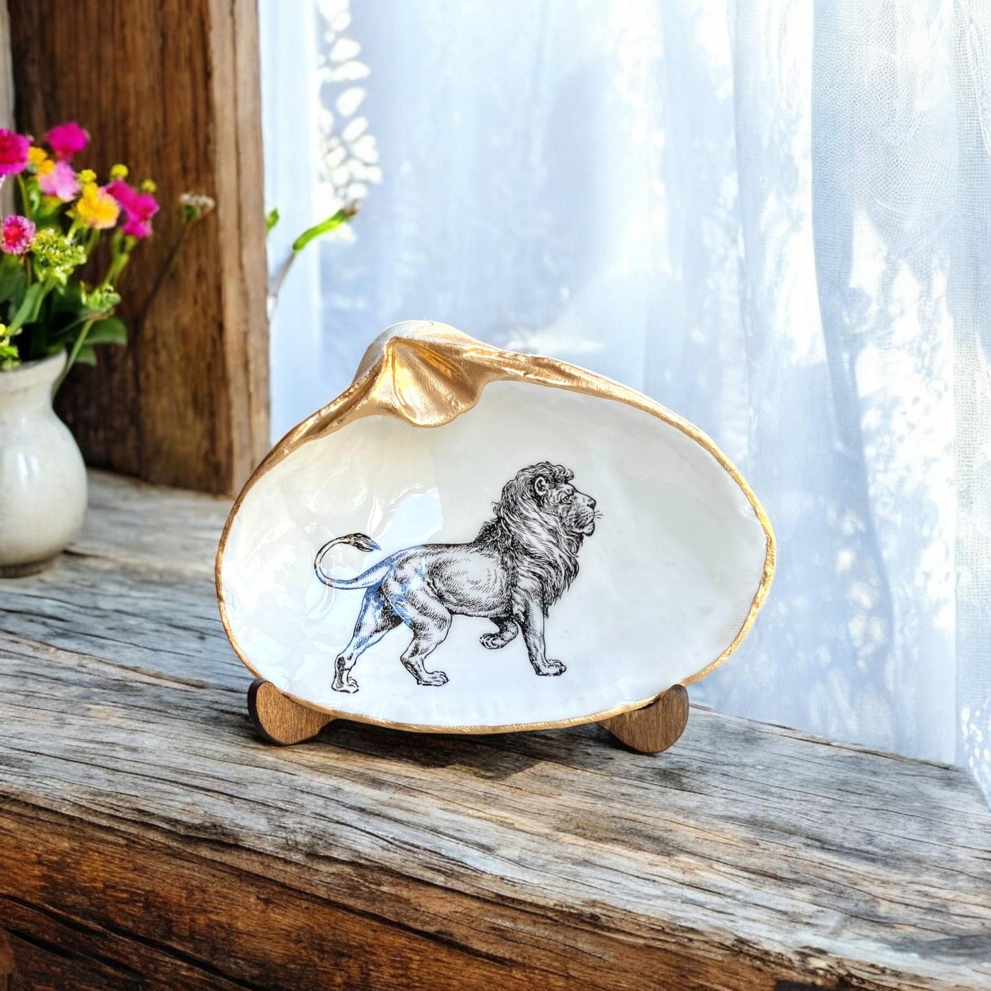 Decoupage Clam Shell Jewelry Dish – Lion Lover Gift, Coastal Decor