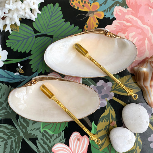 Handcrafted Clam Shell Salt and Pepper Dishes – Beach House Table Decor