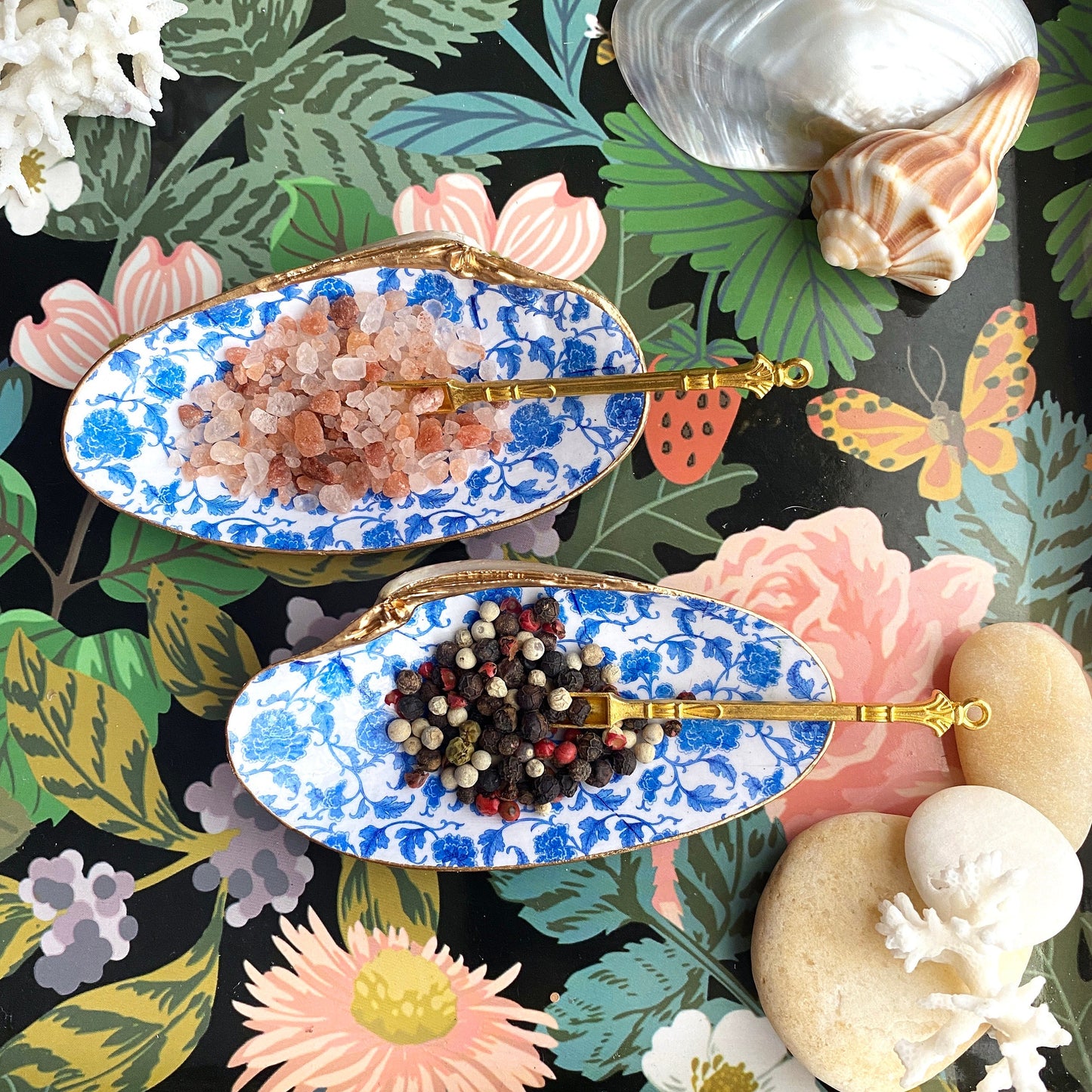 Handcrafted Clam Shell Salt and Pepper Dishes – Beach House Table Decor