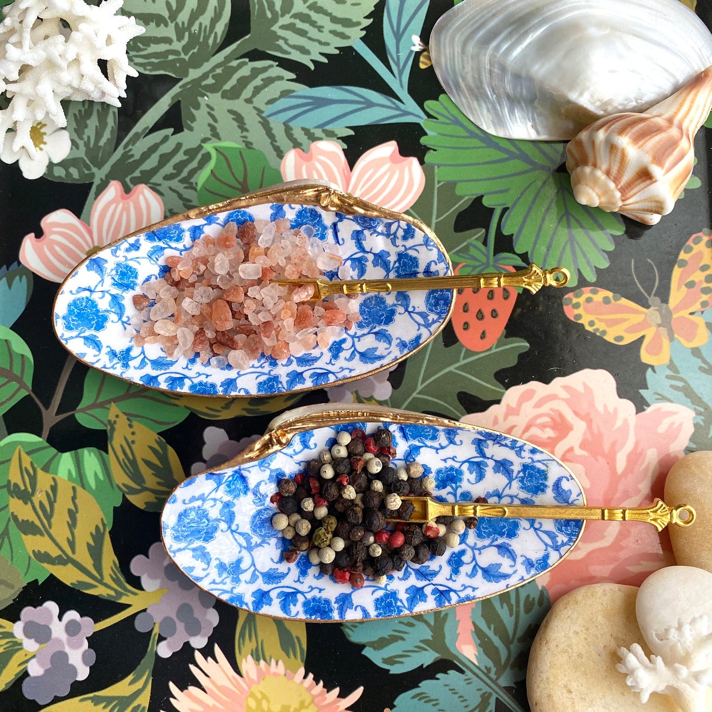Handcrafted Clam Shell Salt and Pepper Dishes – Beach House Table Decor