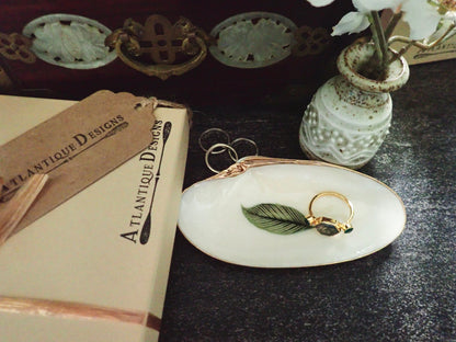 Decoupage Botanical Clam Shell Ring Dish – Hand-Painted Jewelry Holder, Housewarming Gift