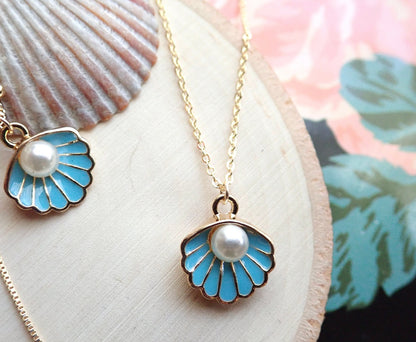 Gold Shell Charm Necklace – Dainty Pearl Seashell Pendant, Mermaid Jewelry