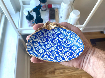 Decoupage Blue & White Clam Shell Ring Dish – Coastal Jewelry Holder