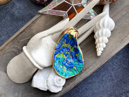 Decoupage Oyster Shell Ring Dish – Van Gogh-Inspired Painted Shell, Coastal Decor