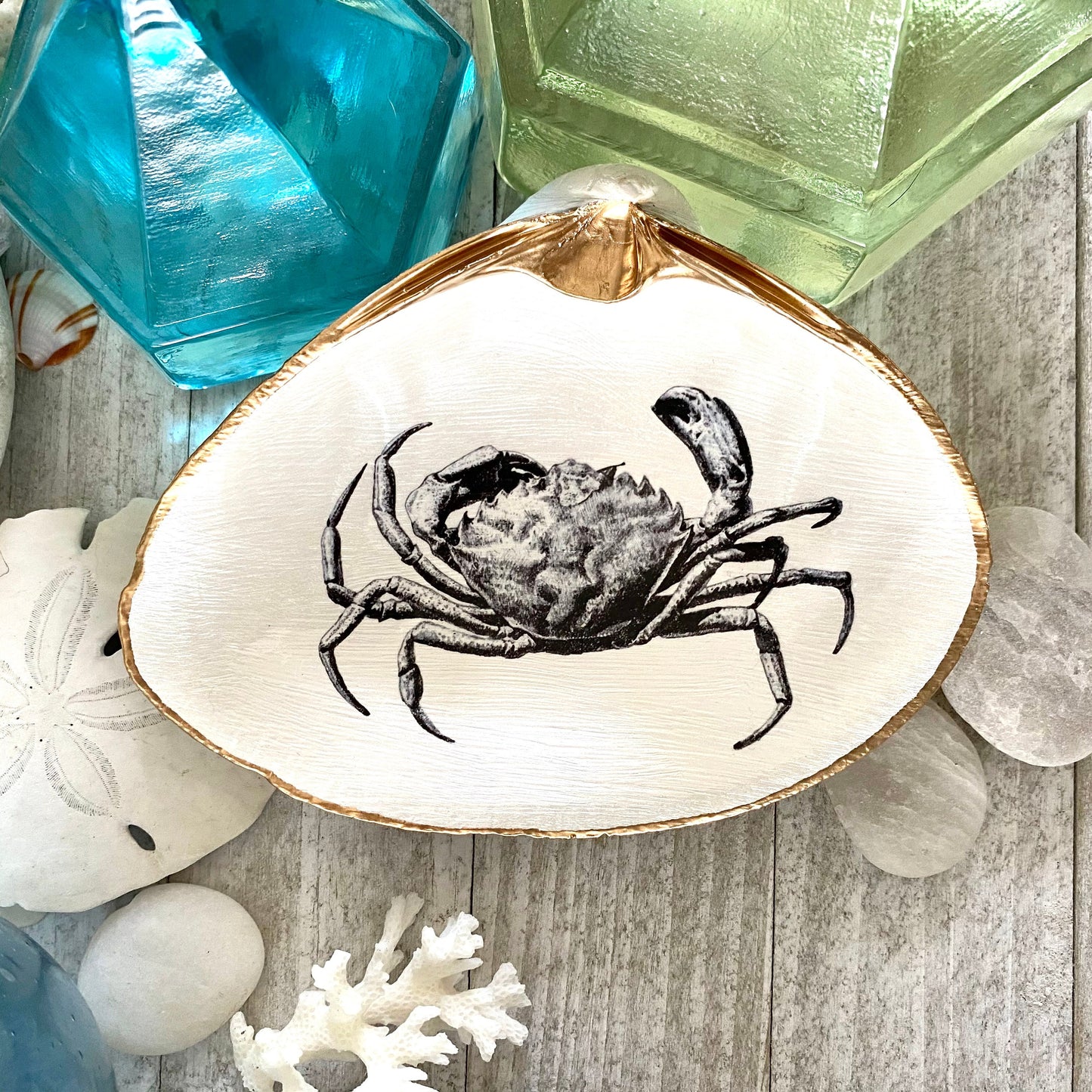 Decoupage Clam Shell Jewelry Dish – Crab Design, Coastal Home Decor