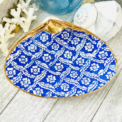 Decoupage Blue & White Clam Shell Ring Dish – Coastal Jewelry Holder
