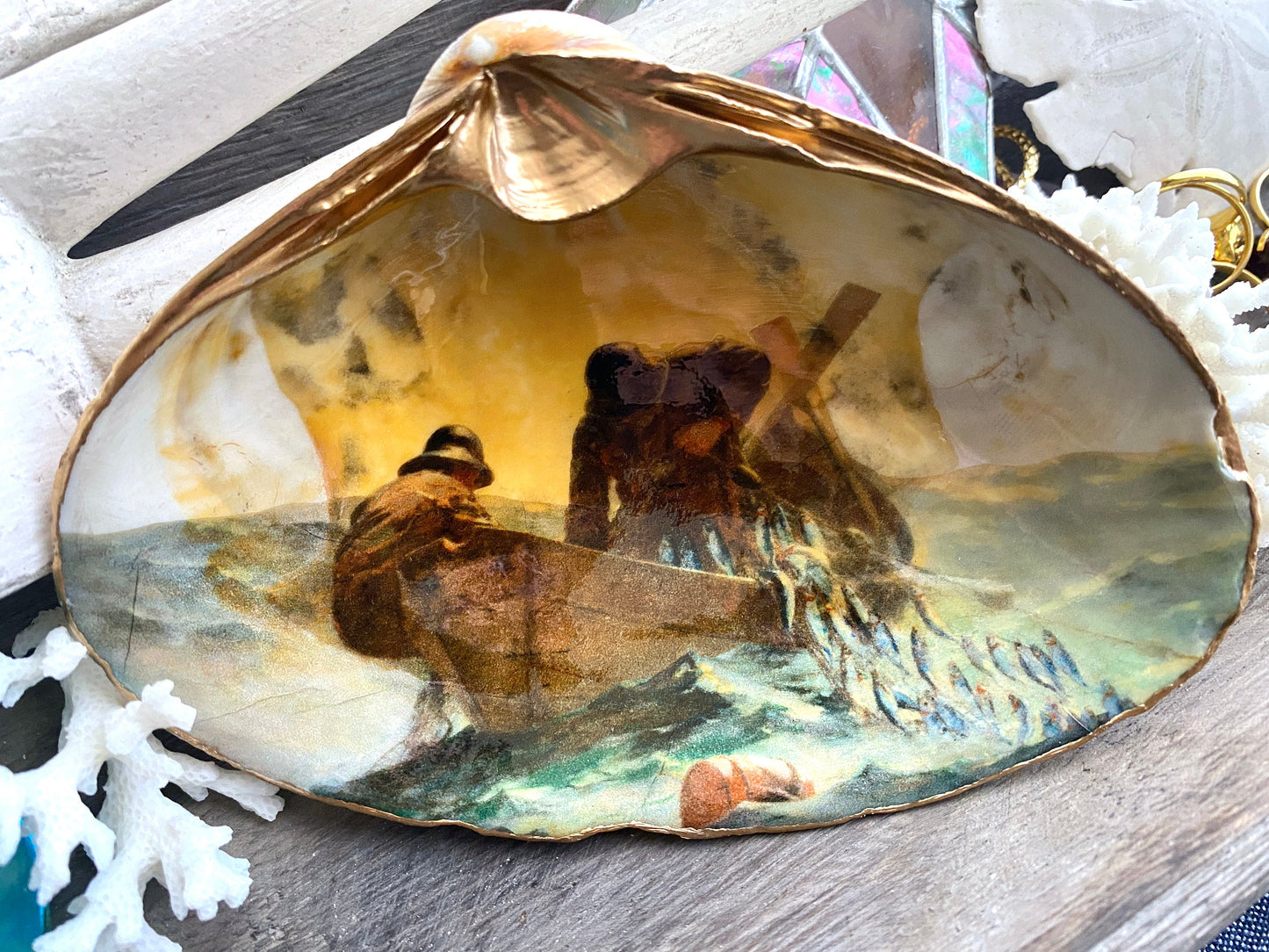 Winslow Homer "The Herring Net" Shell Art – Decoupage Clam Shell Ring Dish