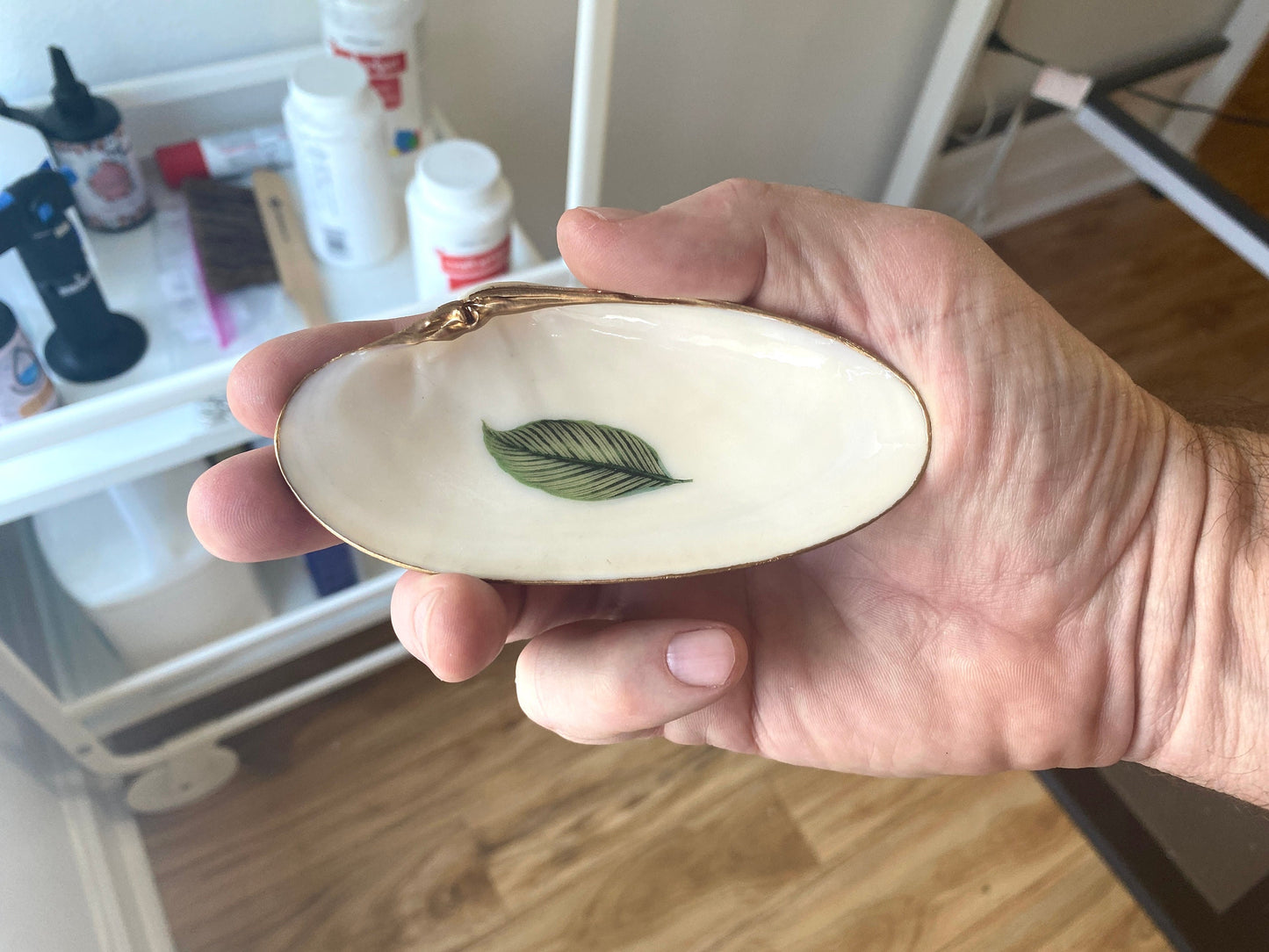 Decoupage Botanical Clam Shell Ring Dish – Hand-Painted Jewelry Holder, Housewarming Gift