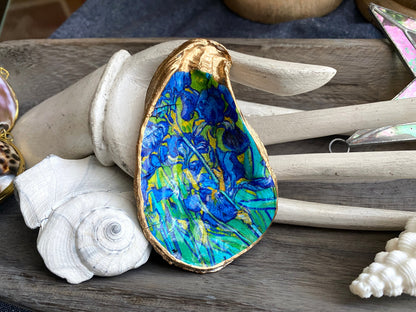 Decoupage Oyster Shell Ring Dish – Van Gogh-Inspired Painted Shell, Coastal Decor