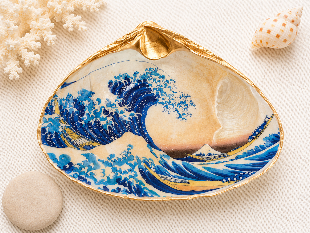 Decoupage Clam Shell Great Wave Art