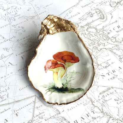 Decoupage Oyster Shell Jewelry Dish, Botanical Design, Beach House Decor, Kitchen Accent