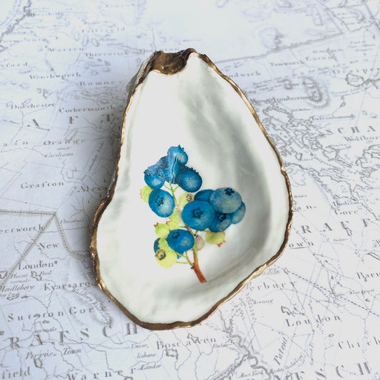 Blueberry Decoupage Oyster Shell Ring Dish – Gold Edge Trinket Dish for Kitchen or Sink – Cottagecore Fruit Decor Jewelry Holder