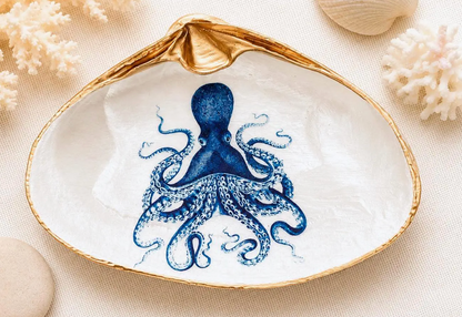 Decoupage Clam Shell Octopus Art