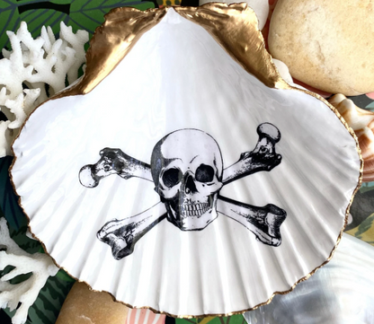 Skull & Crossbones Scallop Shell Trinket Dish, Pirate Ring Dish, Gothic Coastal Decor, Goth Gift