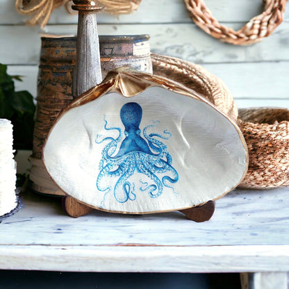Decoupage Clam Shell Octopus Art