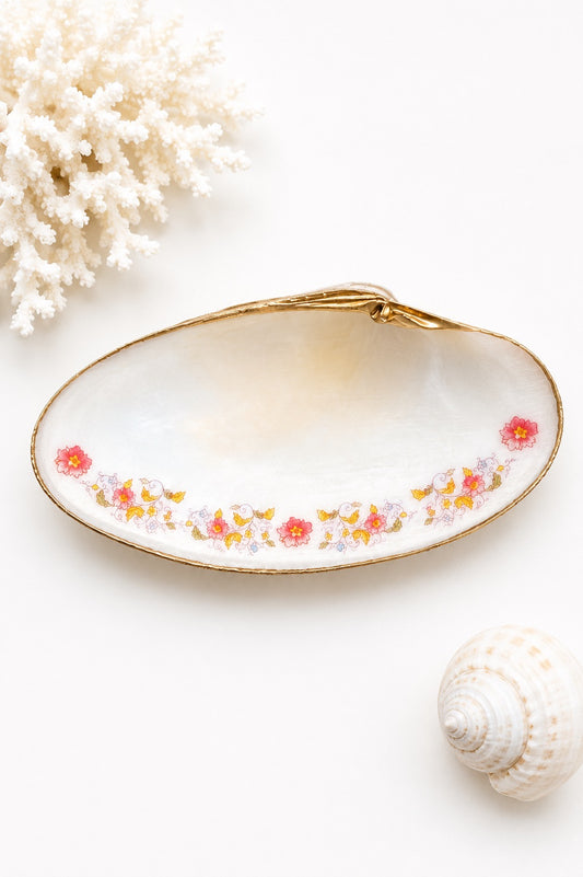 Decoupage Floral Clam Shell Ring Dish – Coastal Jewelry Holder, Nautical Gift
