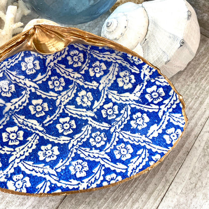 Decoupage Blue & White Clam Shell Ring Dish – Coastal Jewelry Holder
