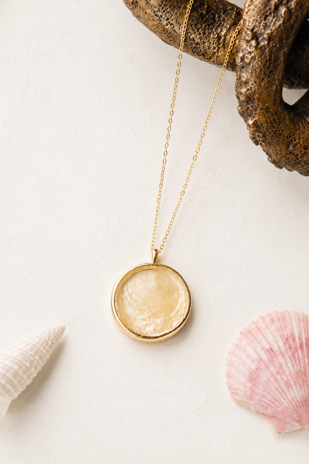 Hand-Made Real Seashell Capiz Shell Pendant Necklace