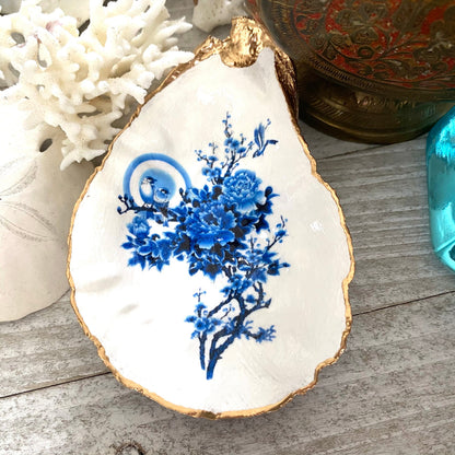 Decoupage Chinoiserie Oyster Shell Ring Dish – Hand-Crafted Coastal Jewelry Holder, Hostess Gift