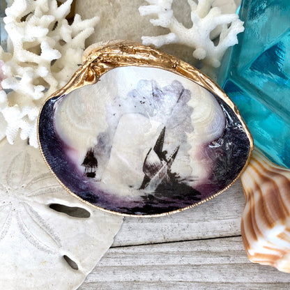 Decoupage Whale Clam Shell Ring Dish – Moby Dick-Inspired Nautical Jewelry Holder