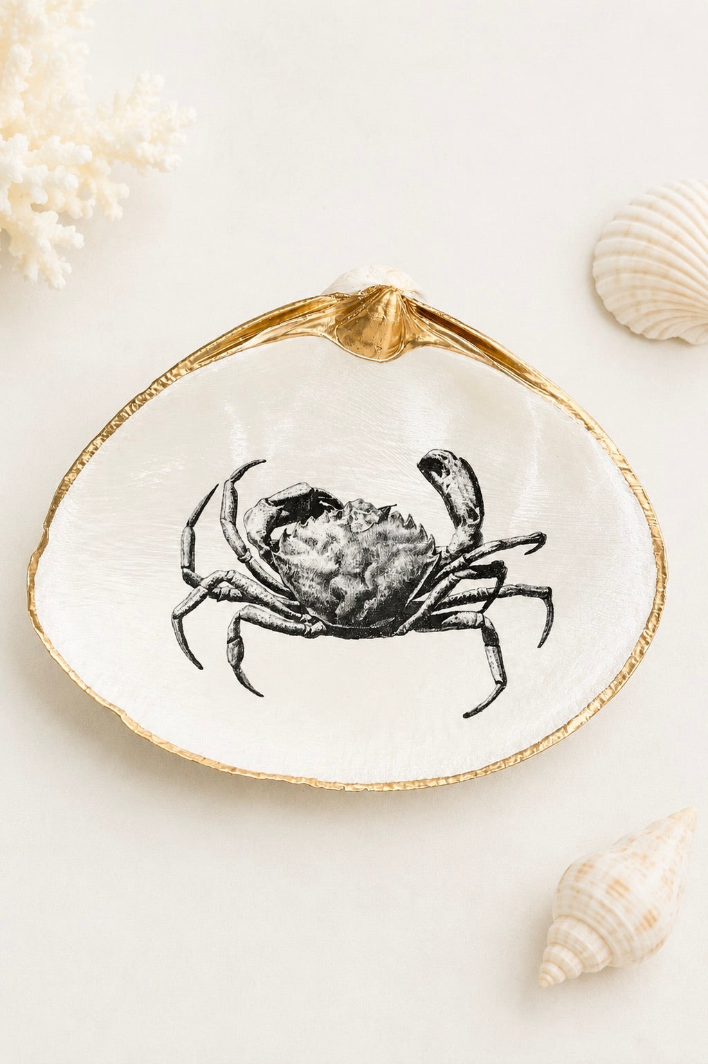 Decoupage Clam Shell Jewelry Dish – Crab Design, Coastal Home Decor