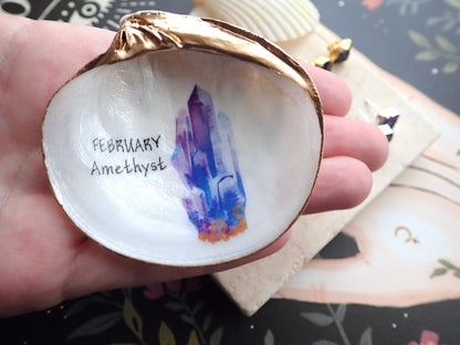 Painted Clam Shell Trinket Dish – Birthstone-Inspired Coastal Decor