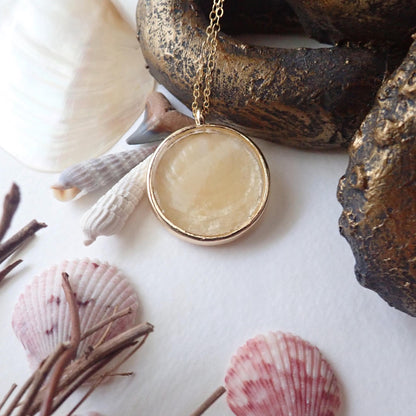 Hand-Made Real Seashell Capiz Shell Pendant Necklace